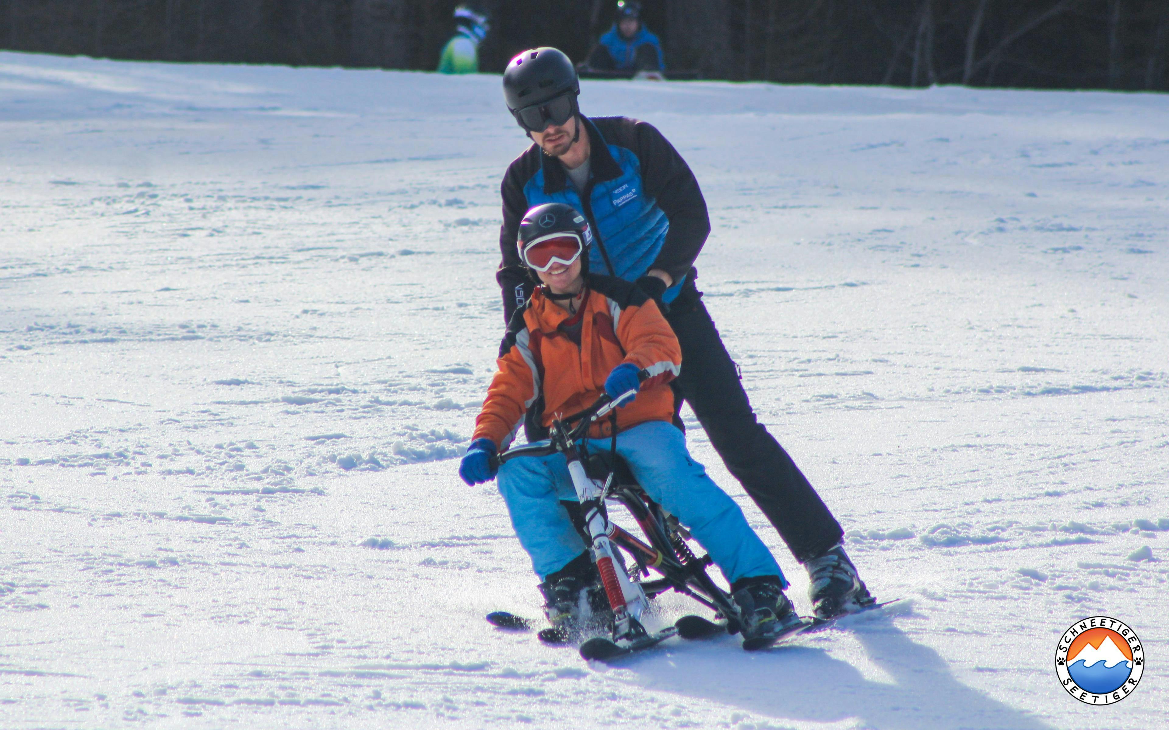 Magnifique paysage de montagnes et de mer, où se déroulent les activités de Be In Motion Stuhleck.