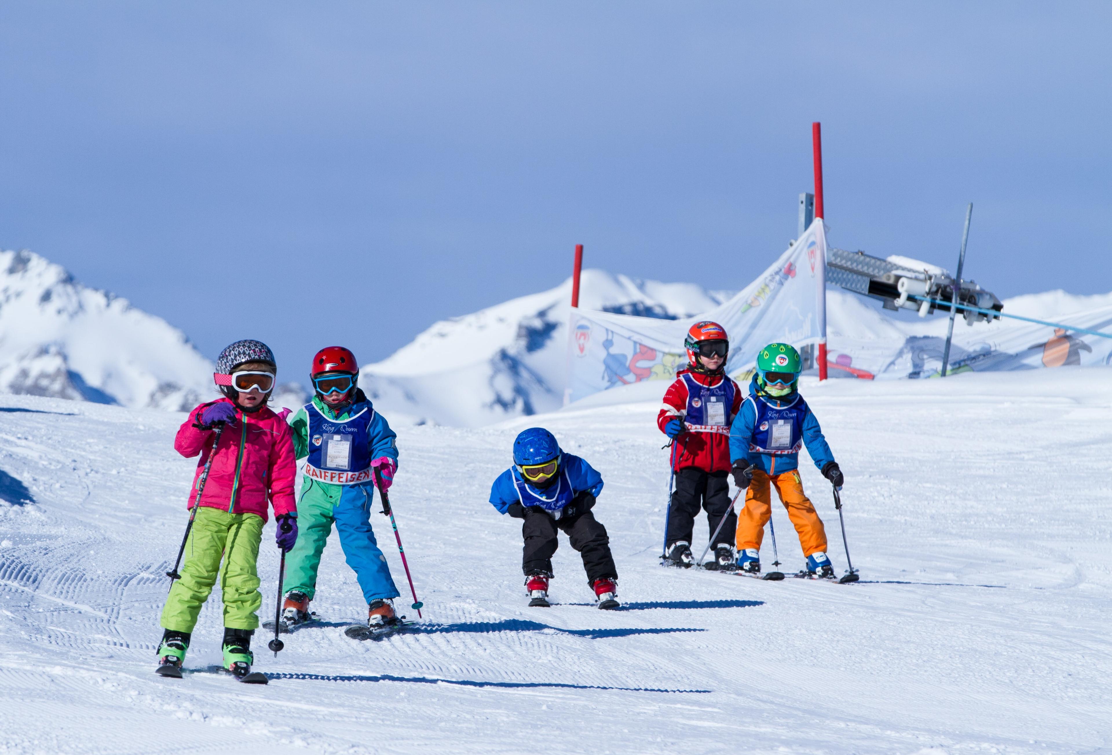 ObersaxenMundaun Kids Ski Lessons (37 years) for Beginners Full