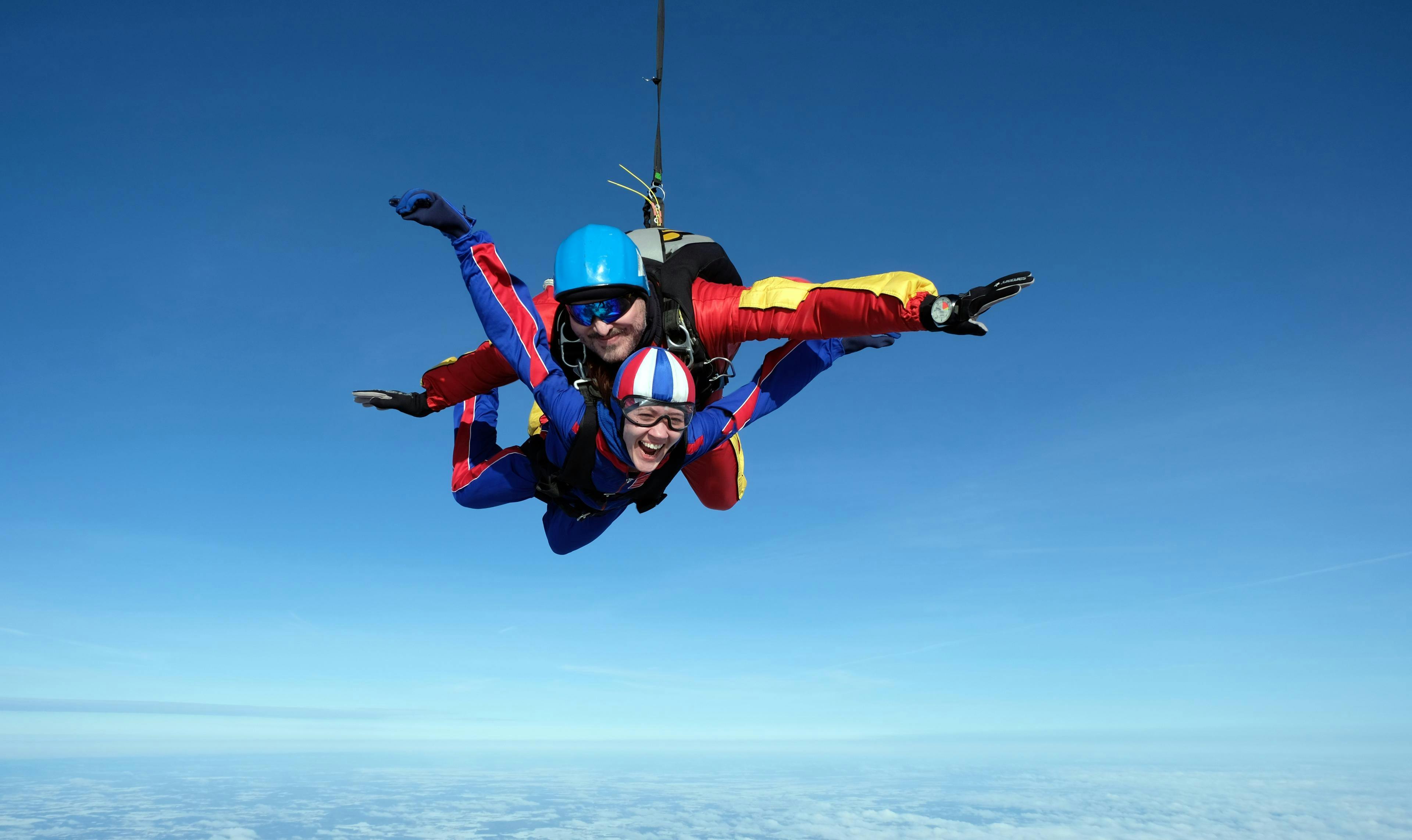 Tandem Skydive from 4000m - Zweibrücken from Black Forest Skydive e.V. - Schwenningen.