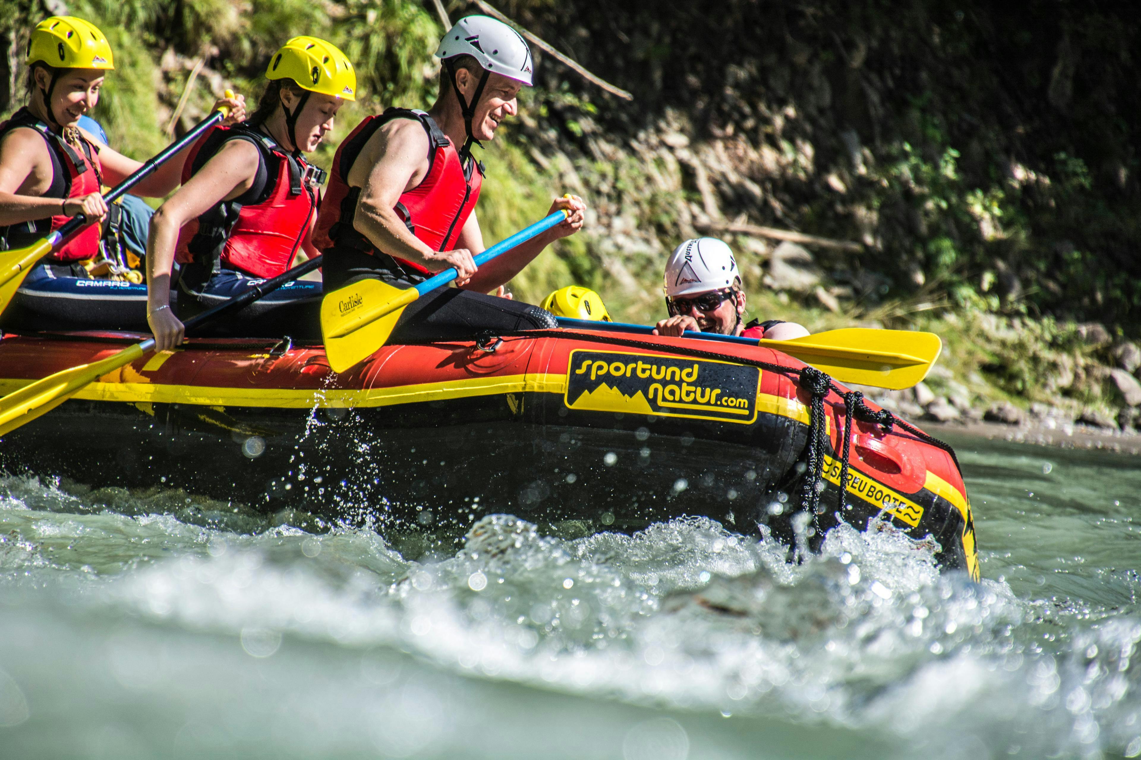 SportundNatur -Rafting1 Paisajes impresionantes de montaña y mar, donde tienen lugar las experiencias de Sport und Natur Kössen.