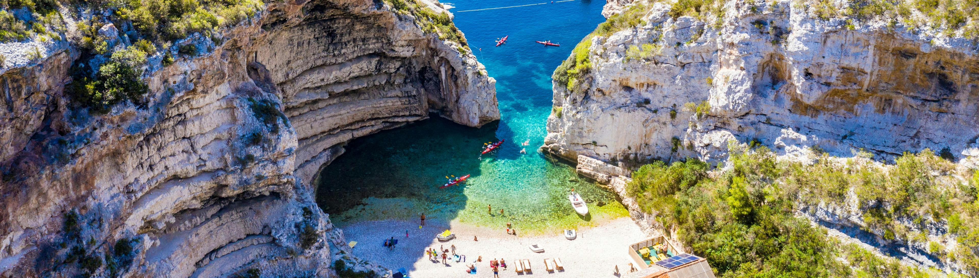 Promare Boat Tours Makarska Beautiful landscapes showcasing mountains and sea, where the experiences of Promare Boat Charter are taking place.