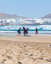 Cours de surf Lanzarote (c) Shutterstock