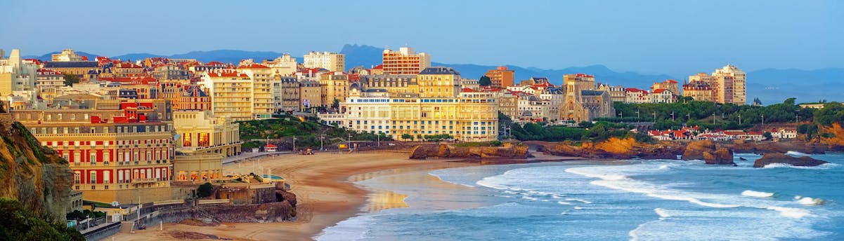 surfing-pays-basque_SEM-Resort-Hero .