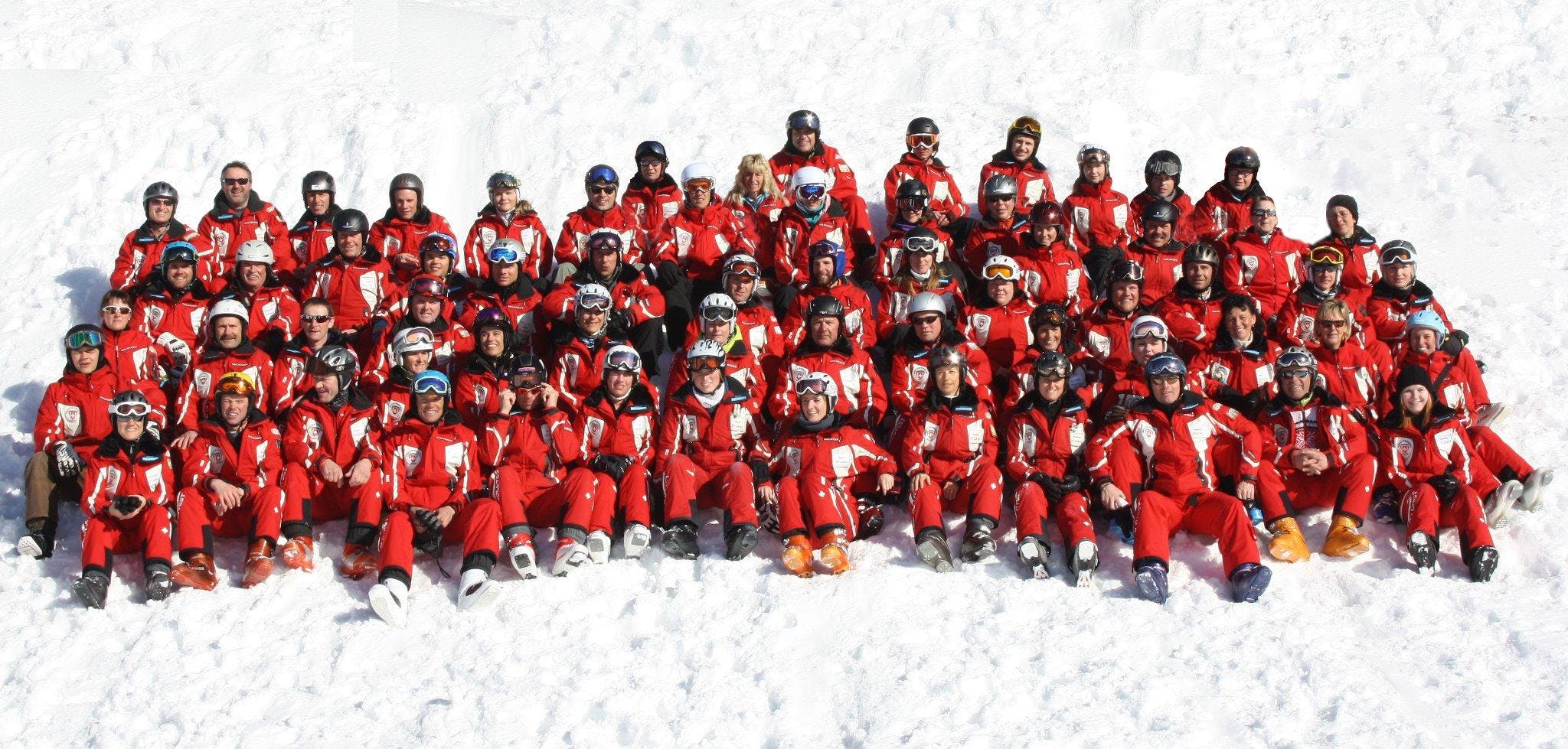 swiss-ski-school-wildhaus-hero Magnifique paysage de montagnes et de mer, où se déroulent les activités de École suisse de ski Wildhaus.
