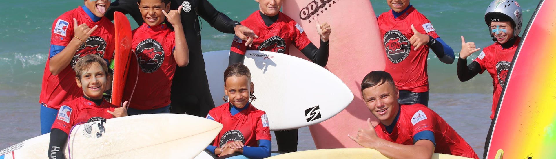 Children has a Surfing Lessonson the Plage Sud in Hossegor in Low Season with their instructor from Tao Magic Glisse.