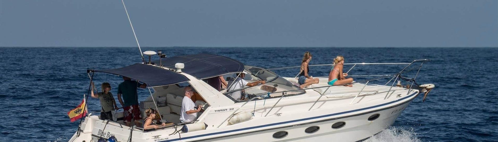 A yacht goes on a trip to Costa Adeje with Tenerife Sailing Charters.