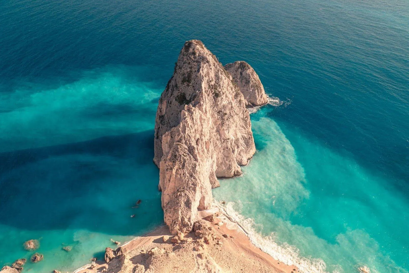 Magnifique paysage de montagnes et de mer, où se déroulent les activités de Traventure Zakynthos.
