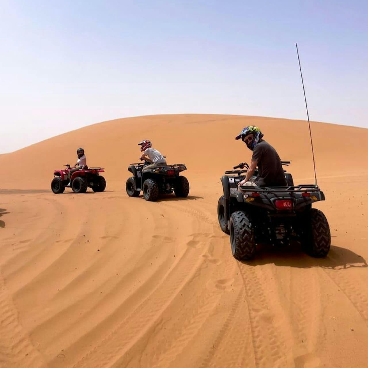 Agadir Journey  Beeindruckende Landschaften mit Bergen und Meer, wo Aktivitäten von Agadir Journey stattfinden.