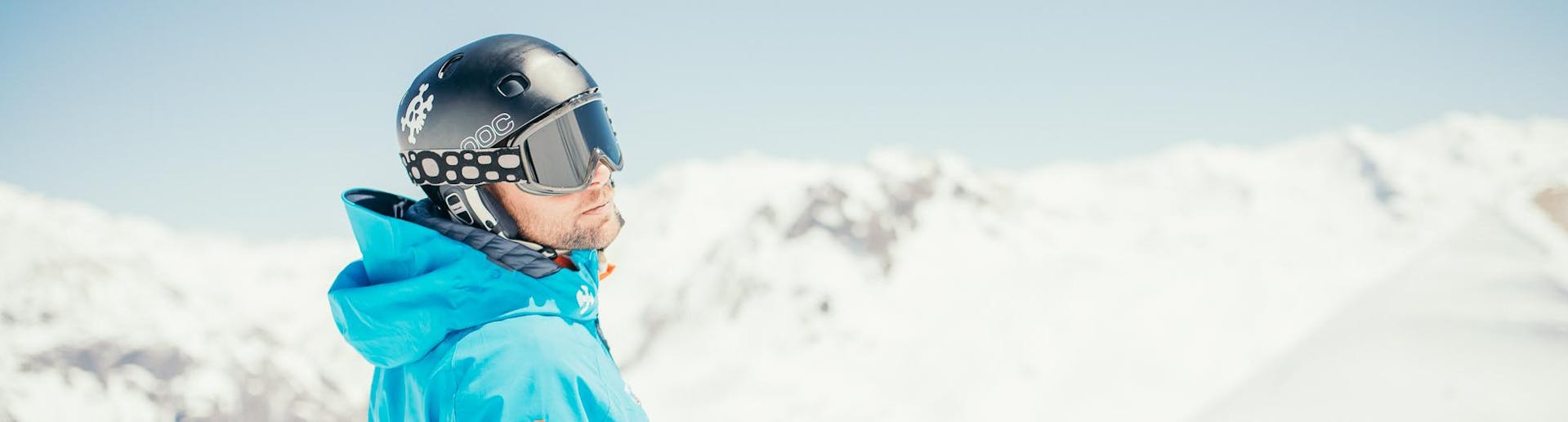 A person is taking Private Snowboarding Lessons - February with our partner Starski Grand Bornand.