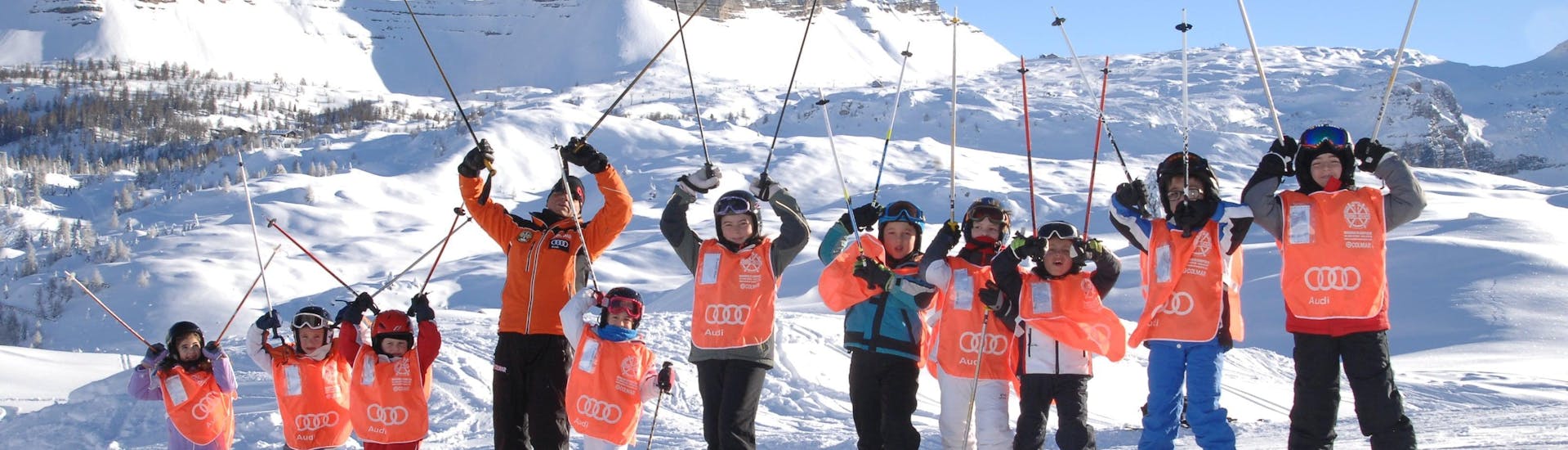 Kids cheering in Madonna di Campiglio during one of the Kids Ski Lessons (4-12 y.) for Advanced - 3h.