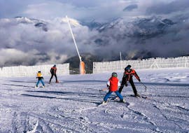 Una clase particular de esquí para niños a partir de 4 años tiene lugar en Baqueria con la Escuela Ski Baqueira. 