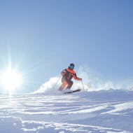 Una clase privada de esquí para adultos de todos los niveles tiene lugar en Baqueira con la Escuela Ski Baqueira.