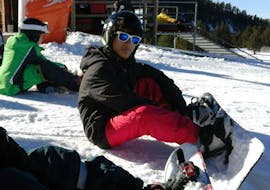 Una clase privada de snowboard tiene lugar en Baqueira con la Escuela Ski Baqueira.