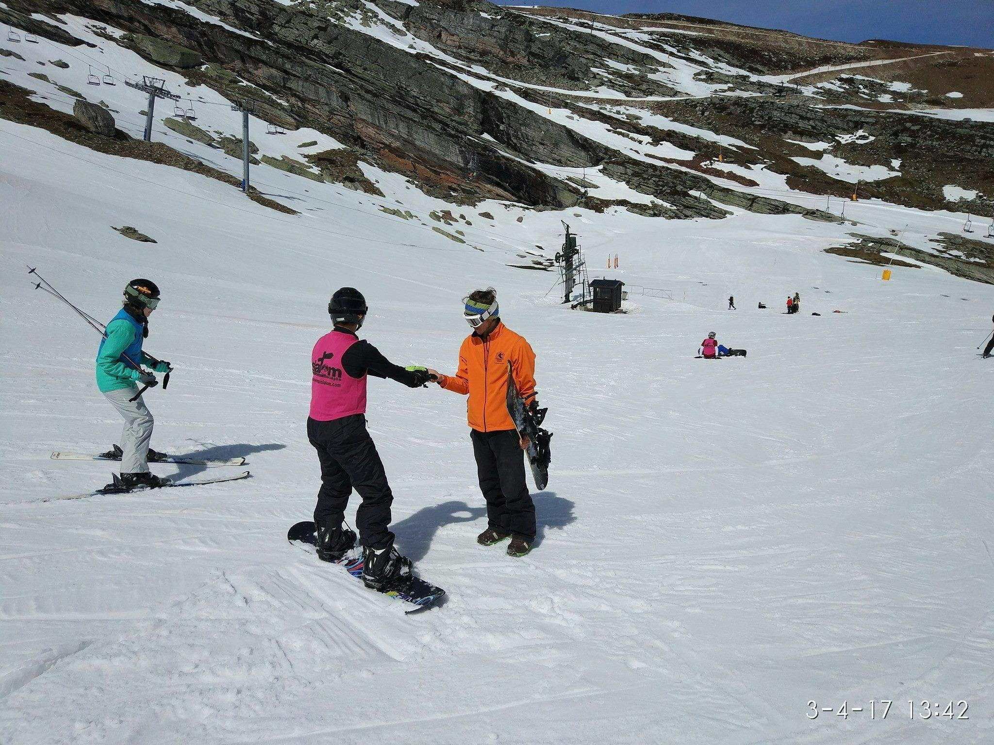 Privé snowboardlessen voor alle niveaus met Escuela de Esquí Slalom Alto Campoo Privé snowboardlessen voor alle niveaus met Escuela de Esquí Slalom Alto Campoo.