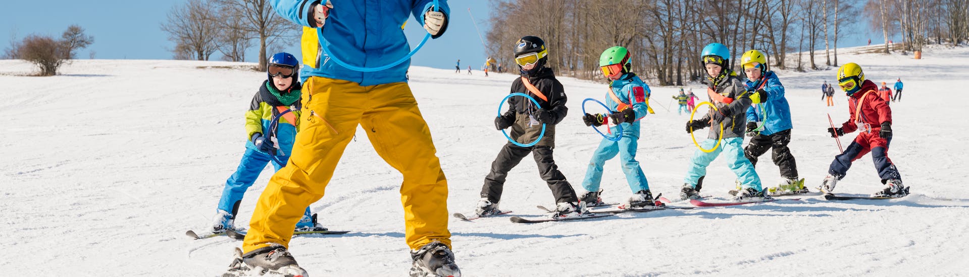 Lezioni di sci per bambini a partire da 5 anni per avanzati.