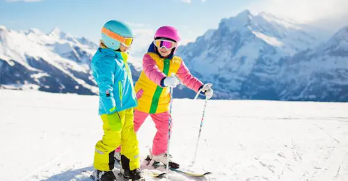 Skilessen voor kinderen vanaf 4 jaar voor alle niveaus met Demo Ski school Skilessen voor kinderen vanaf 4 jaar voor alle niveaus met Demo Ski school.