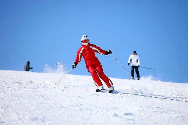 Privé skilessen voor volwassenen voor alle niveaus met Demo Ski school.