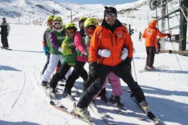 Lezioni private di sci per bambini a partire da 4 anni per tutti i livelli con Escuela de Esquí Slalom Alto Campoo.