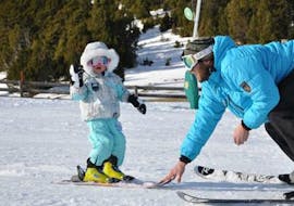 Kids Ski Lessons (3-4 y.) for First Timers with Ski School ESI Ski n&#39;Co - Les Angles
