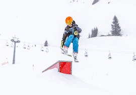 Teens are going to the Mountain Academy for Teens from 12 y. with Element3 Ski School Kitzbühel.