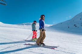 Un enfant fais des Cours de ski Enfants dès 5 ans pour Débutants avec Evolution 2 Saint Lary Soulan.