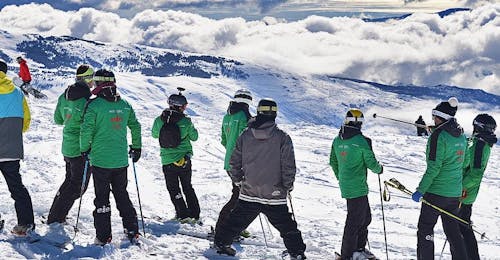 Clases particulares de esquí para adultos de todos niveles con Escuela Internacional de Esquí Sierra Nevada Clases particulares de esquí para adultos de todos niveles con Escuela Internacional de Esquí Sierra Nevada.