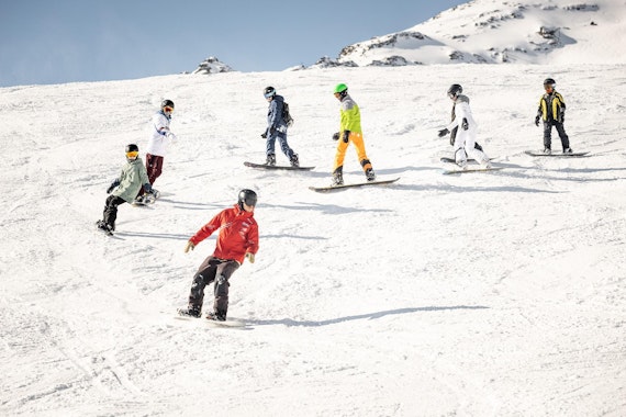 Sölden - Kids Snowboarding Lessons (9-15 y.) for All Levels