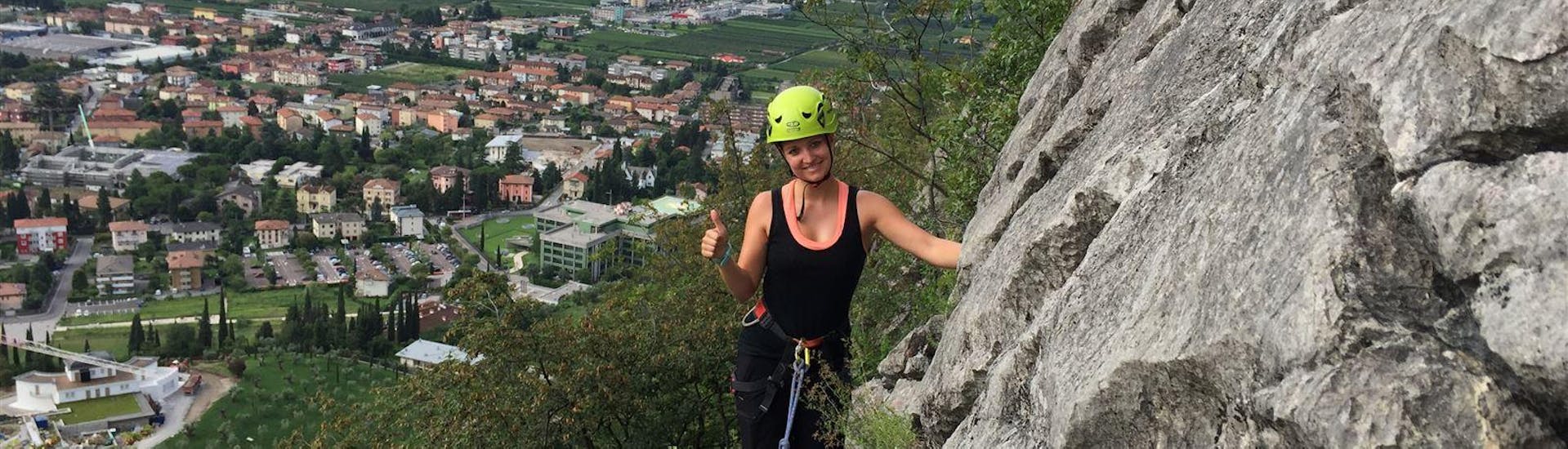 A group of participants is having fun during the Via Ferrata 92° Congresso - First Experience with Mmove - Into Nature Garda Lake.