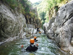 Gevorderde Canyoning in Rousses - Cévennes met Antipodes Sport Nature Millau.