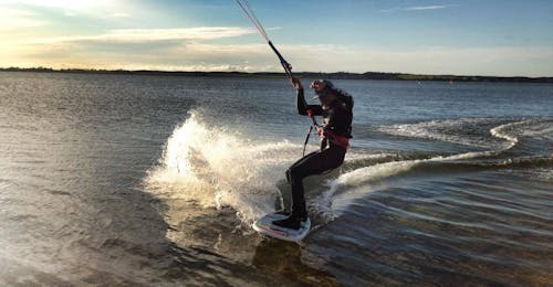 Lezioni di kitesurf a Thiessow con ProBoarding Rügen Lezioni di kitesurf a Thiessow con ProBoarding Rügen.