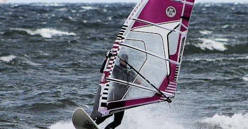 Lezioni di windsurf a Binz da 7 anni con Wassersport Binz Lezioni di windsurf a Binz da 7 anni con Wassersport Binz.