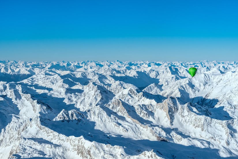 Alpenüberquerung mit dem Heißluftballon NUR IM WINTER.