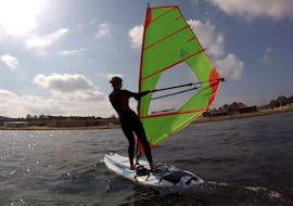 Windsurfkurs für Erwachsene - Alle Levels mit SurfingMalta.
