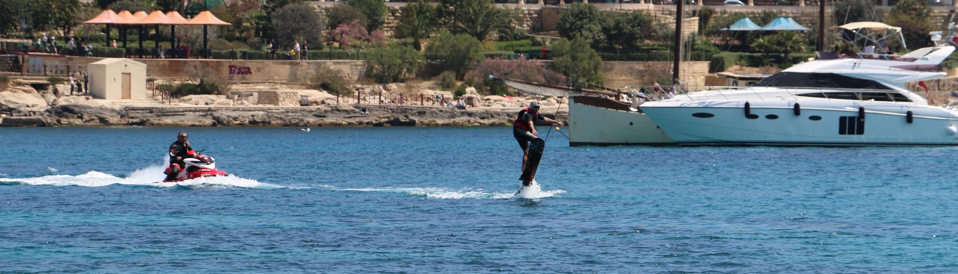 Hoverboard nella spiaggia di Spinola Bay.