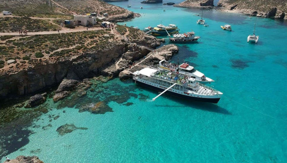 Boat anchored during the boat trip to Comino incl. Blue Lagoon & Santa Maria Caves hosted by Hornblower Cruises Bugibba.