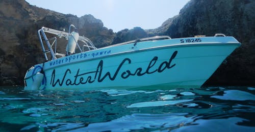 Bootstour & Wassersport Paket in der Qawra Bucht mit WaterWorld Malta Bootstour & Wassersport Paket in der Qawra Bucht mit WaterWorld Malta.