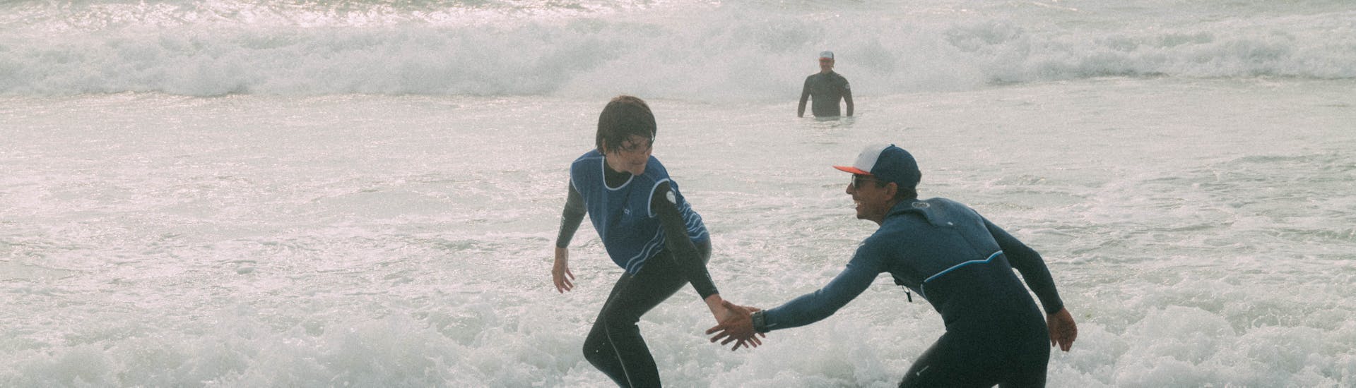 surfing-lessons-plage-des-bourdaines-all-levels-escf-seignosse with ESCF Anglet
