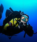 Un plongeur débutant découvre les eaux de St Julian avec DiveWise Malta.