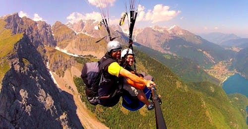 Tandem Paragliding in Molveno - Thermikflug mit iFly Tandem Molveno Tandem Paragliding in Molveno - Thermikflug mit iFly Tandem Molveno.