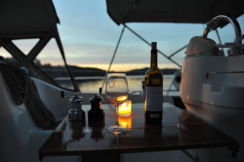 Picture of the wine served during the romantic sunset sailing for Two on the Tagus River with Rent a Boat Lisbon.