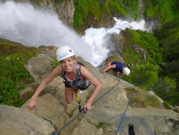 Vía Ferrata fácil en Haiming - Lehner Wasserfall Klettersteig con CanKick - Ötztal.