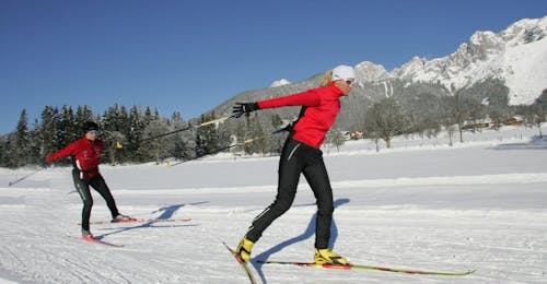 Langlaufkurs "Skating" für Anfänger mit Skischule Ramsau Zwei Langläufer beim Langlaufkurs "Skating" für Anfänger mit Skischule Ramsau.