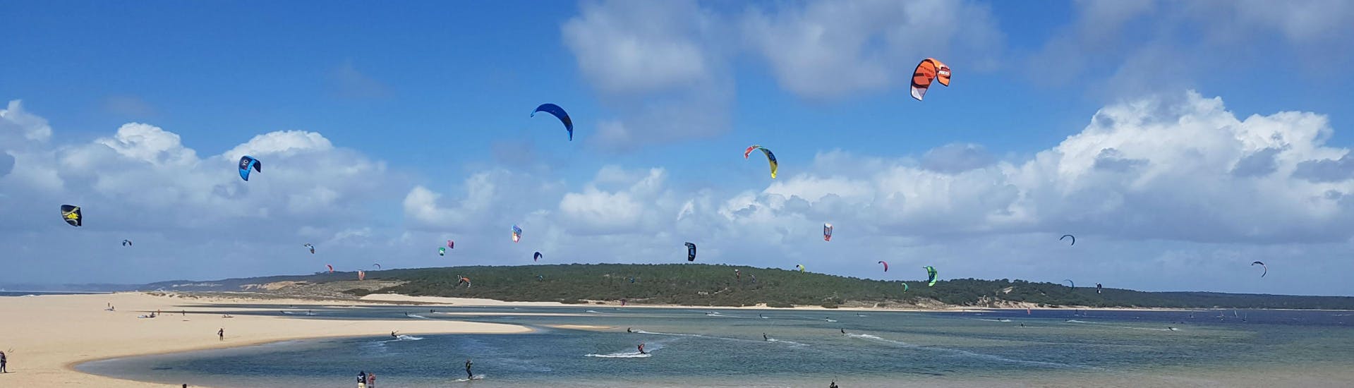 Kitesurfing Guide for Advanced Surfers in Costa da Caparica.