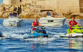 Randonnée en jet ski à Dubrovnik sur l'île de Lokrum avec Gari Transfer Dubrovnik.