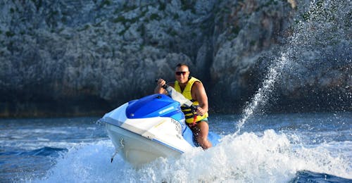 Moto de agua en Agia Marina - Stalos con Cactus Water Sports Center Agia Marina Moto de agua en Agia Marina - Stalos con Cactus Water Sports Center Agia Marina.