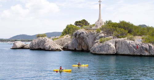 Kayak e canoa a Santa Ponsa con ZOEA Mallorca Kayak e canoa a Santa Ponsa con ZOEA Mallorca.