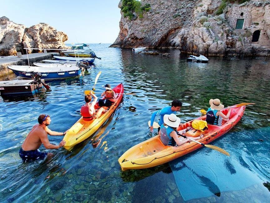 Kayak de mar a la cueva de Betina en Dubrovnik con X-Adventure Sea Kayaking Dubrovnik Kayak de mar a la cueva de Betina en Dubrovnik con X-Adventure Sea Kayaking Dubrovnik.