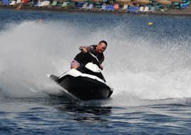 Jetskiën in Perissa - Perissa Beach met Wavesports Santorini Jetskiën in Perissa - Perissa Beach met Wavesports Santorini.