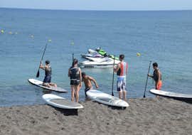 SUP Verleih am Strand von Perissa oder Perivolos in Santorini mit Wavesports Santorini SUP Verleih am Strand von Perissa oder Perivolos in Santorini mit Wavesports Santorini.