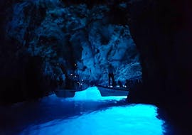 Gita in barca privata alla Grotta Azzurra e Verde da Hvar con HvarCruise.